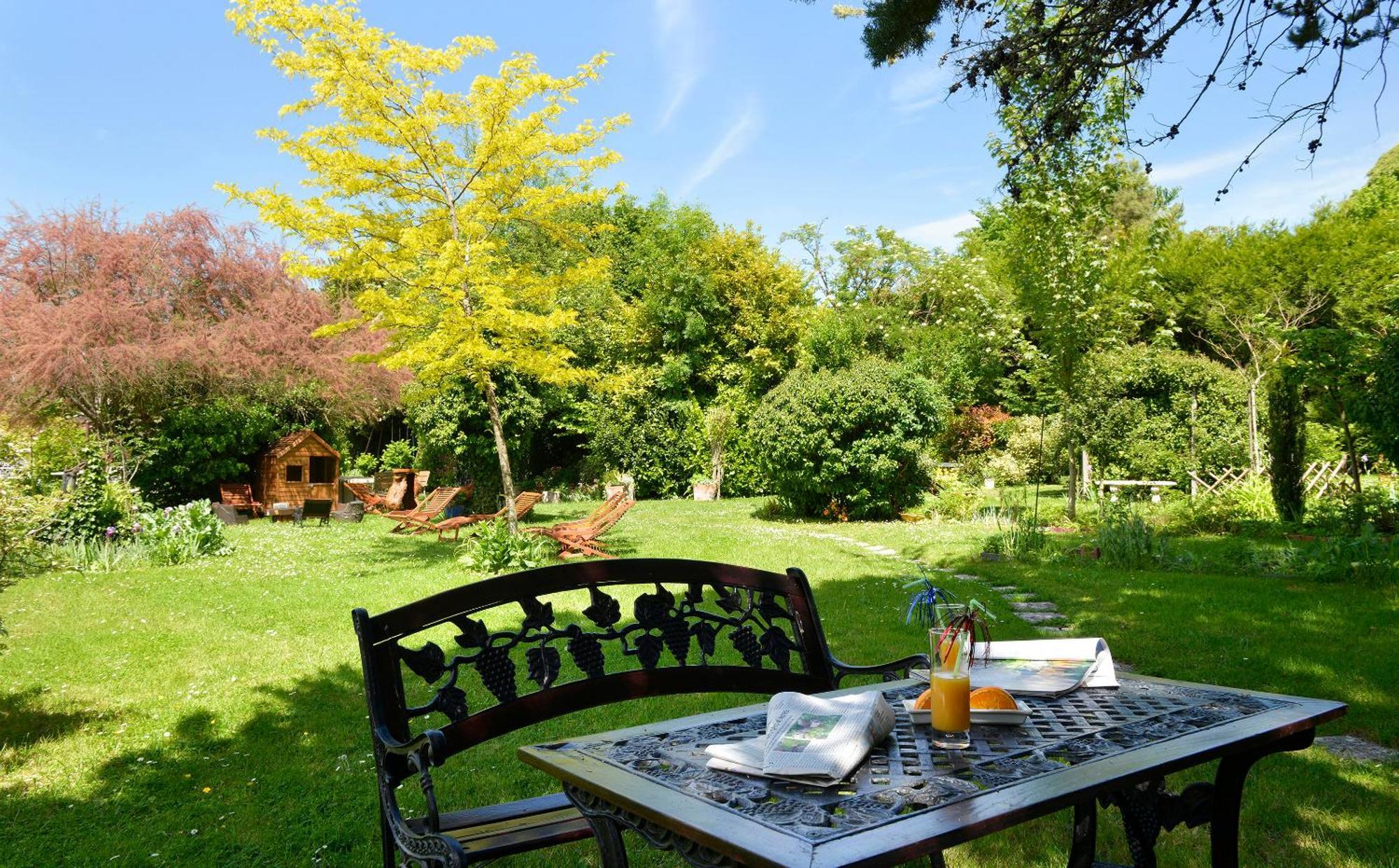 Hotel Logis Auberge Du Centre à Chitenay Extérieur photo