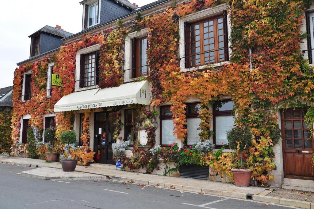 Hotel Logis Auberge Du Centre à Chitenay Extérieur photo